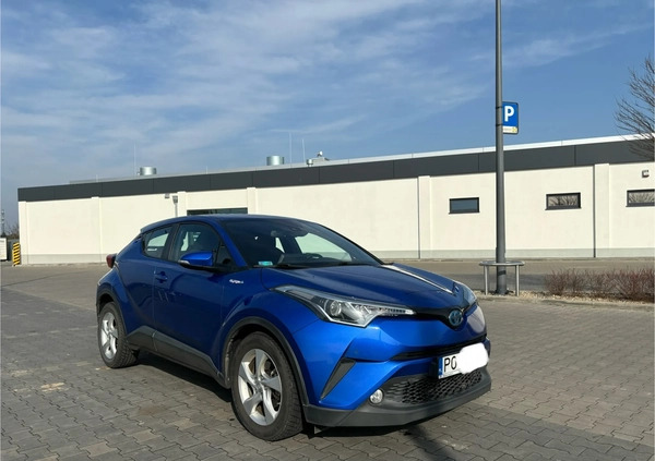 Toyota C-HR cena 88000 przebieg: 55000, rok produkcji 2017 z Poznań małe 79